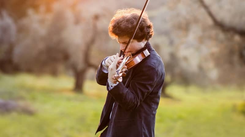 Augustin Hadelich Named Artistic Partner of Mahler Chamber Orchestra