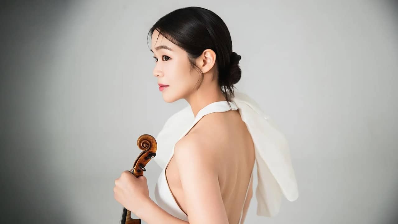 Interview with Esther Yoo: Love Symposium